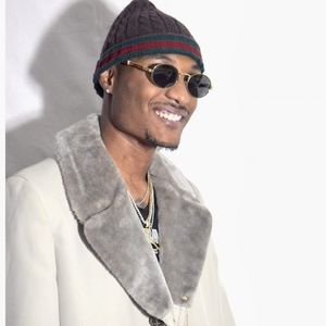 Meet your Posher, Gregory